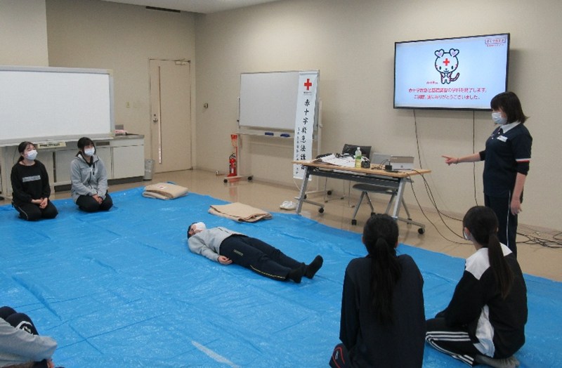 救急法基礎講習の様子(1)